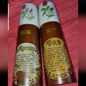 FLORIDA MOM AND DAD SALT AND PEPPER SHAKERS